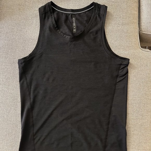 Ten Thousand "Versatile" tank in black - Picture 1 of 4